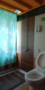 Ein Badezimmer in der Unterkunft T Star Cottage Langkawi