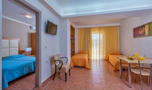 Posteľ alebo postele v izbe v ubytovaní Sirios Village Hotel & Bungalows - All Inclusive