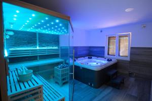 Spa and/or other wellness facilities at Apartments Adriatic
