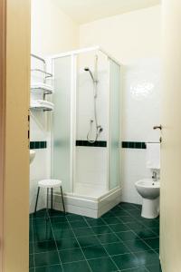 A bathroom at Casa Uffizi XIII Century Tower House Boutique Hotel