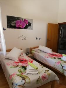 Postel nebo postele na pokoji v ubytování Apartment Nela