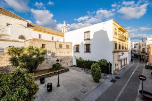 Foto da galeria de Vinos & Vinilos by Ĥ em Ayamonte