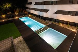 Bazén v ubytovaní Marina Apartman Hotel alebo v jeho blízkosti