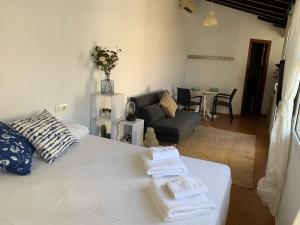 Posteľ alebo postele v izbe v ubytovaní Stunning attic with private terrace and Parking optional