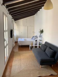 Posteľ alebo postele v izbe v ubytovaní Stunning attic with private terrace and Parking optional