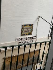 Fotografia z galérie ubytovania Stunning attic with private terrace and Parking optional v destinácii Seville