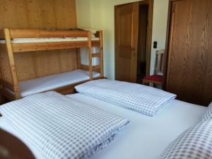 Postel nebo postele na pokoji v ubytování Ferienwohnungen Panoramablick