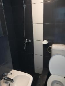 Koupelna v ubytování vila CALIL + 14 fotografií