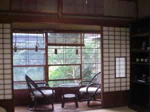 Un lugar para sentarse en Atami Ikyuan 熱海一休庵