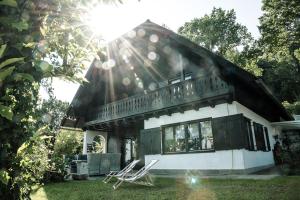 Garður fyrir utan Ferienhaus im Weingarten