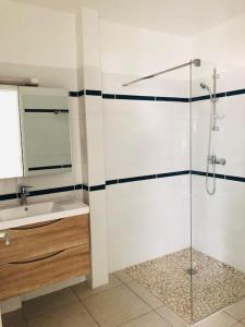Bilik mandi di Hotel Pelican