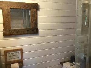 Galeriebild der Unterkunft Cozy Lodge and tiny lodge 5 pers. in Filipstad