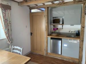 Gallery image of Newton Farmhouse in Whiteparish +48 photos