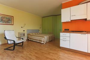 A kitchen or kitchenette at Hotel Ristorante al Gabbiano