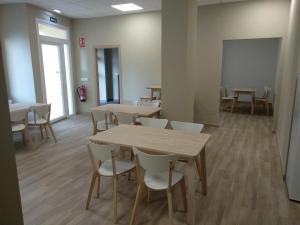 Albergue & Rooms Murgadán的休息区