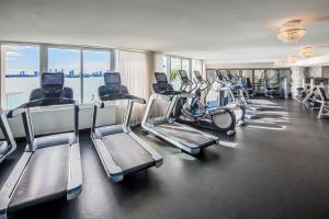 Fitness centrum a/nebo fitness zařízení v ubytování Mondrian South Beach