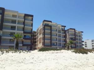 Afbeelding uit fotogalerij van Beach Front Luxury Living Apartment in Hammam Sousse