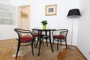 Posedenie v ubytovaní Apartment Villa Penzing