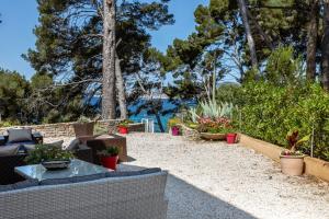 Zahrada ubytování Hôtel Corniche du Liouquet