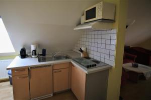 Kuchnia lub aneks kuchenny w obiekcie Weingut - Ferienhaus Sonja Rohrbacher