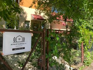 Budova, v ktorej sa apartmán nachádza