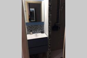 Koupelna v ubytování villa AZUR CAVALAIRE + 22 fotografií