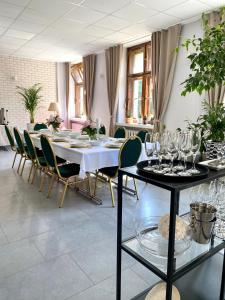 Restauracja lub miejsce do jedzenia w obiekcie Hotel Azyl