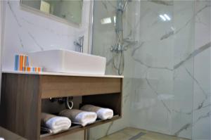 Koupelna v ubytování Pagiatakis Suites