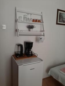 Kuchyň nebo kuchyňský kout v ubytování Room Luka + 10 fotografií