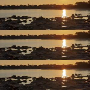 duas fotos de um rio ao anoitecer e nascer do sol em Hotel Paola em Carloforte