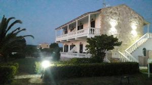 Gallery image of Elli Beach Apartments and Studios in Almiros Beach