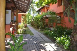 Um jardim em Club do Balanço Pousada e Restaurante