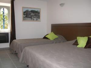 Postel nebo postele na pokoji v ubytování Locations de Vacances Les Flachères (Dieulefit) + 60 fotografií