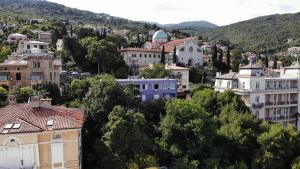 Fotografie z fotogalerie ubytování Apartment with seaview v destinaci Opatija