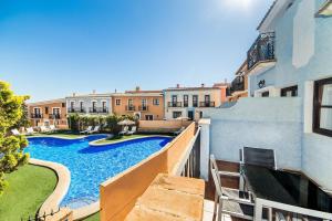 Piscina en o cerca de Occidental Pueblo Acantilado
