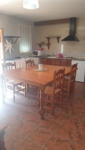 A kitchen or kitchenette at El Molino de la laguna