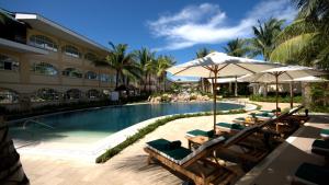 Kolam renang di atau di dekat Henann Garden Resort