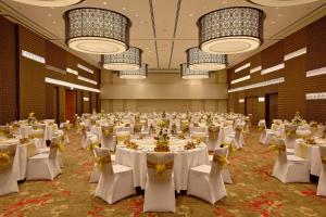 Gallery image of Novotel Pune Viman Nagar Road in Pune