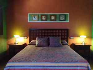 Hotel rural reina Berta客房内的一张或多张床位