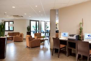 Gallery image of Escale Oceania Nantes Aéroport in Bouguenais