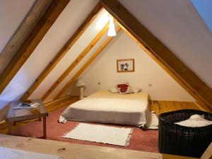 Postel nebo postele na pokoji v ubytování Camp Viljamovka