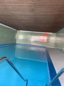 The swimming pool at or close to Ferienapartment Davos