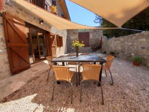 Patio alebo iná vonkajšia časť ubytovania Casa del Pont