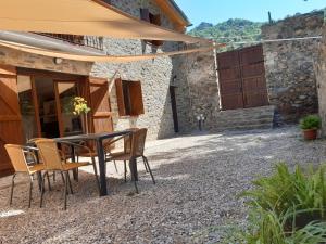 Patio alebo iná vonkajšia časť ubytovania Casa del Pont