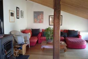 Posedenie v ubytovaní Lugares Comunes. Poyales.