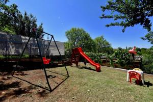 Fotografia z galérie ubytovania New apartment with lovely terrace and swing v destinácii Loborika