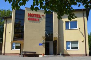 Budynek, w którym mieści się hotel