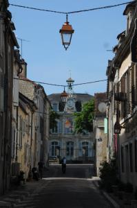 Gallery image of L'eutopia au cœur de Chablis, parking gratuit in Chablis