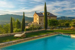 Torre del Marqués - Small Luxury Hotels, Monroyo ...