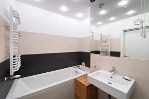 Ванна кімната в YOURAPART przyMorze +23 фото